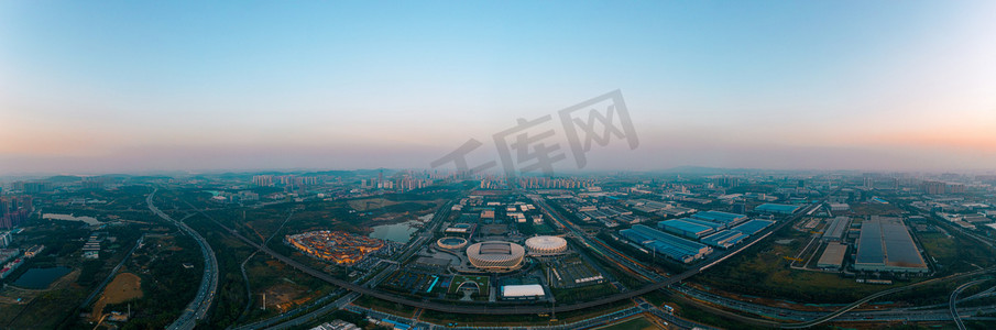 使他成为了 使他成为了